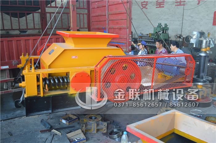 玻璃破碎用雙齒輥破碎機(jī)好嗎，購買一臺(tái)需要多少錢？