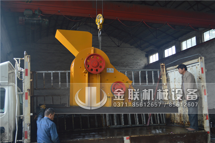 哪個廠家煤矸石粉碎機優(yōu)勢多，購買一臺需要多少錢？