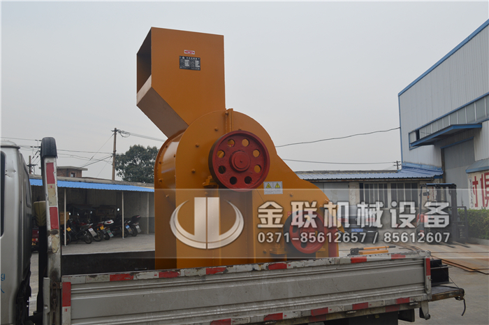 時(shí)產(chǎn)50噸煤泥粉碎機(jī)多少錢一臺(tái)，哪個(gè)型號(hào)合適使用？