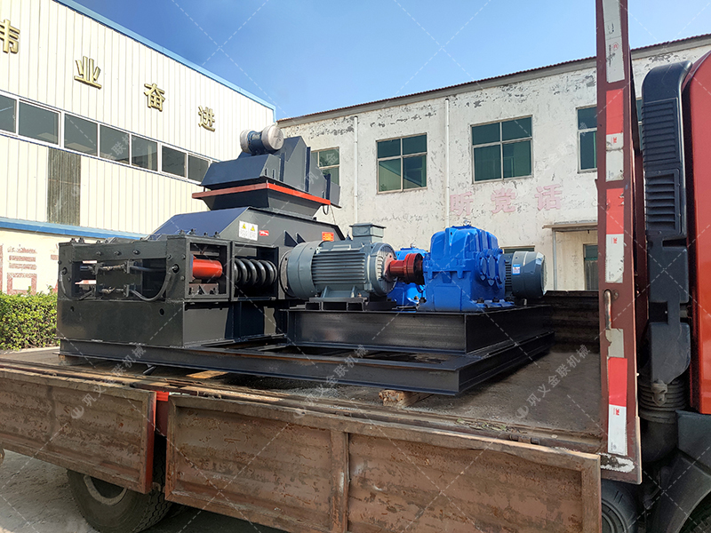 單臺2PG800x600中型對輥破碎機發(fā)貨 破碎石英砂 單臺2PG800x600中型對輥破碎機發(fā)貨 破碎石英砂