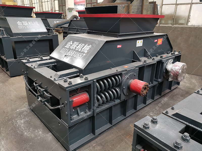 2PGY1007中大型全自動(dòng)液壓對(duì)輥制砂機(jī)發(fā)往河北 2PGY1007中大型全自動(dòng)液壓對(duì)輥制砂機(jī)發(fā)往河北