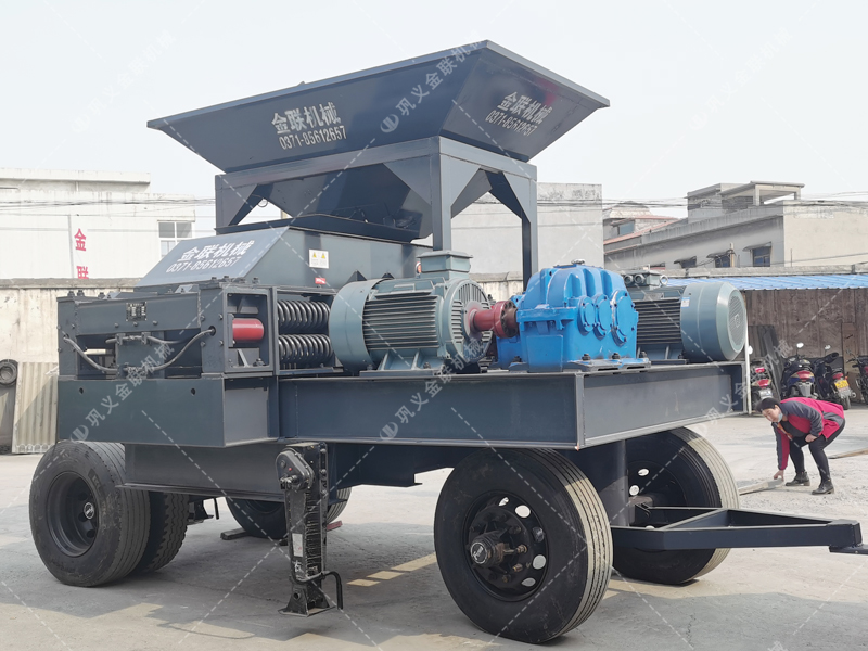 1200x800型移動(dòng)式對輥破碎機(jī) 大型破碎機(jī)發(fā)貨圖片