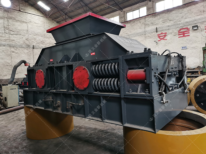 1200x800型制砂設備 大型對輥制砂機發(fā)貨圖片 1200x800型制砂設備 大型對輥制砂機發(fā)貨圖片