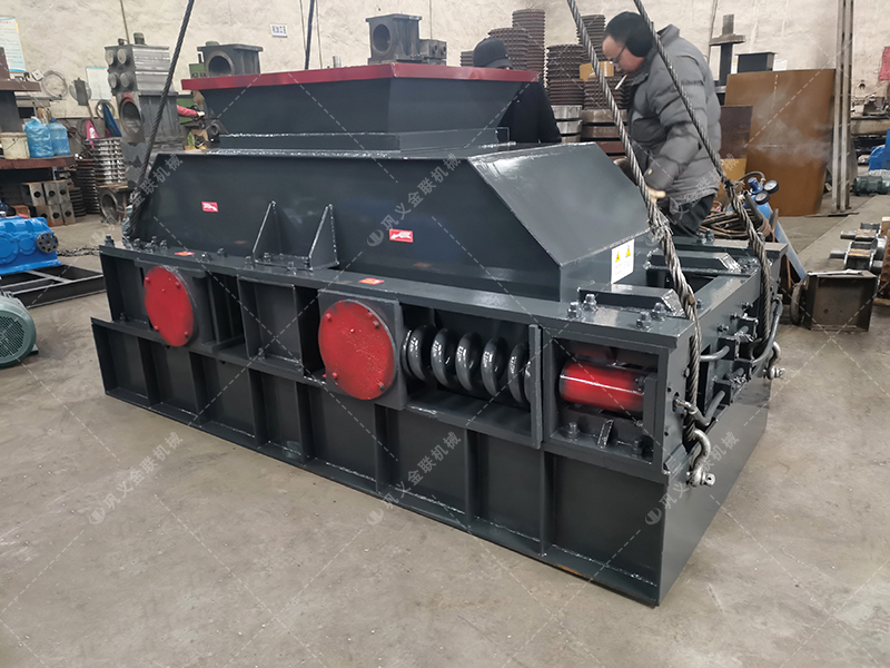 直聯(lián)式2PG0806對(duì)輥破碎制砂機(jī)發(fā)貨圖片 直聯(lián)式2PG0806對(duì)輥破碎制砂機(jī)發(fā)貨圖片