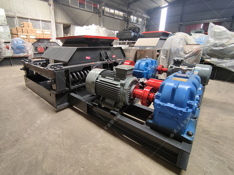 600X900雙齒輥破碎機發(fā)貨圖片_發(fā)往安徽淮南_破碎煤矸石 600X900雙齒輥破碎機發(fā)貨圖片_發(fā)往安徽淮南_破碎煤矸石