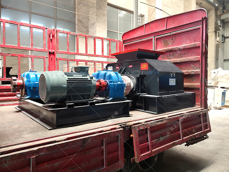 2PG800x600對輥破碎機(jī)發(fā)貨圖片_發(fā)往貴州貴陽_破碎鵝卵石 2PG800x600對輥破碎機(jī)發(fā)貨圖片_發(fā)往貴州貴陽_破碎鵝卵石