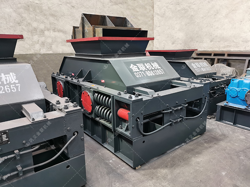 2PG1000X700對(duì)輥破碎機(jī)發(fā)貨圖片_發(fā)往湖北恩施_鵝卵石制砂