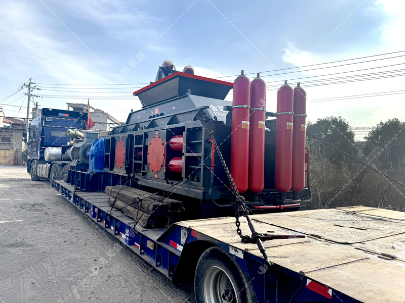 高品質(zhì)混凝土用砂難求？液壓對輥破碎機來幫你！